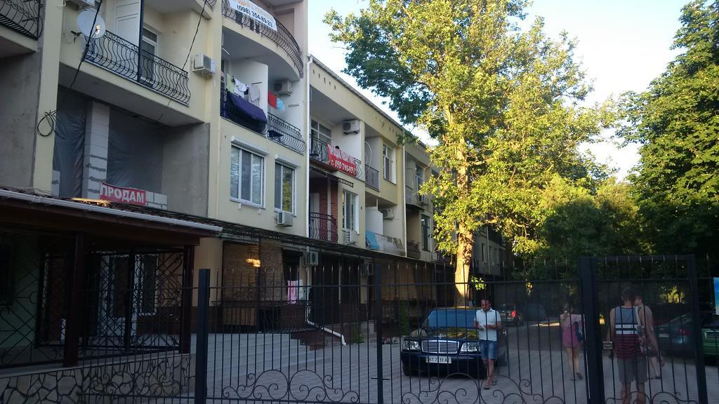 Hotel Complex Arkadiya Zaliznyi Port Exterior foto